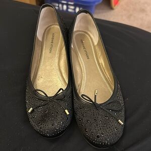 Adrienne vittadini flats never worn